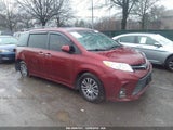2018 TOYOTA SIENNA XLE/LIMITED
