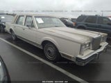 1982 LINCOLN TOWN CAR 