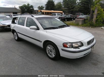 Lot #3056468181 2004 VOLVO V70 2.4