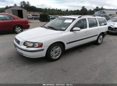 Lot #3056468181 2004 VOLVO V70 2.4