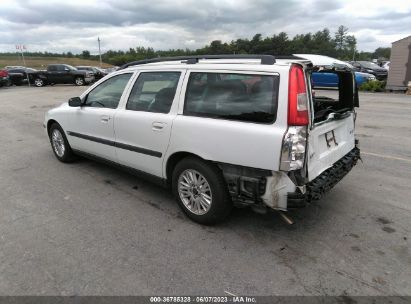 Lot #3056468181 2004 VOLVO V70 2.4