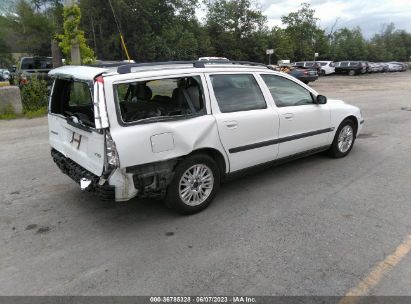 Lot #3056468181 2004 VOLVO V70 2.4