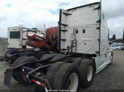 Lot #3037531466 2016 FREIGHTLINER CASCADIA 125