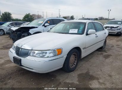 Lot #2992831899 2001 LINCOLN TOWN CAR EXECUTIVE