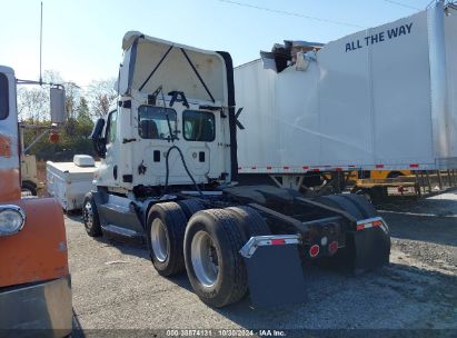 Lot #2996528865 2016 FREIGHTLINER CASCADIA 125