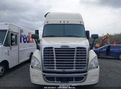 Lot #3037531438 2016 FREIGHTLINER CASCADIA 125