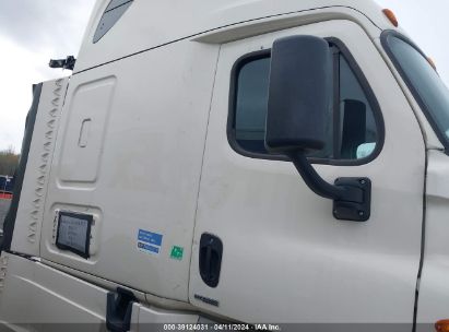 Lot #3037531438 2016 FREIGHTLINER CASCADIA 125