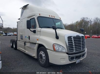 Lot #3037531438 2016 FREIGHTLINER CASCADIA 125