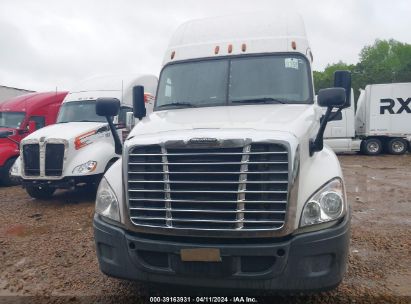 Lot #3037531431 2016 FREIGHTLINER CASCADIA 125