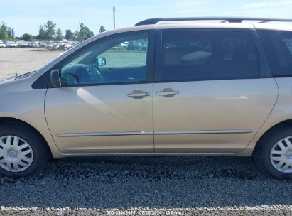 Lot #2992833531 2004 TOYOTA SIENNA LE