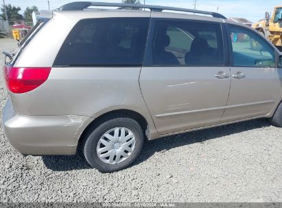 Lot #2992833531 2004 TOYOTA SIENNA LE