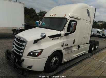 Lot #3047438402 2019 FREIGHTLINER NEW CASCADIA 126