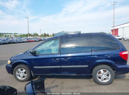 Lot #3006595053 2005 DODGE CARAVAN SXT