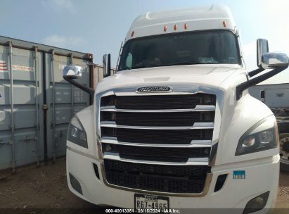 Lot #2995290200 2023 FREIGHTLINER NEW CASCADIA 126