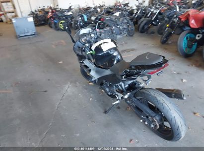 Lot #3035091104 2018 KAWASAKI EX400