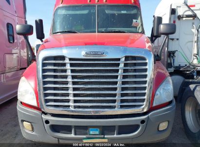 Lot #2992831211 2017 FREIGHTLINER CASCADIA 125