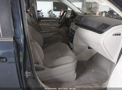 Lot #2995300979 2009 VOLKSWAGEN ROUTAN SE