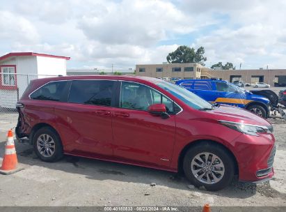 Lot #2992833574 2021 TOYOTA SIENNA LE