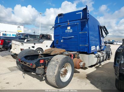 Lot #2992831428 2017 VOLVO VNL