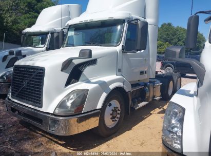 Lot #2992831351 2018 VOLVO VNL