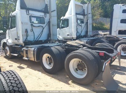 Lot #2992831351 2018 VOLVO VNL