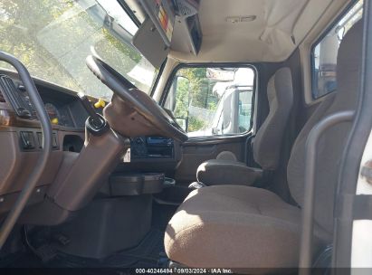 Lot #2992831351 2018 VOLVO VNL