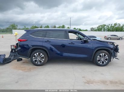 Lot #2992819821 2022 TOYOTA HIGHLANDER XLE