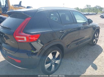 Lot #2997778371 2019 VOLVO XC40 T5 MOMENTUM/T5 R-DESIGN