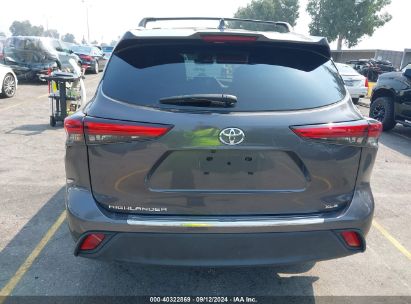 Lot #2989127526 2022 TOYOTA HIGHLANDER XLE