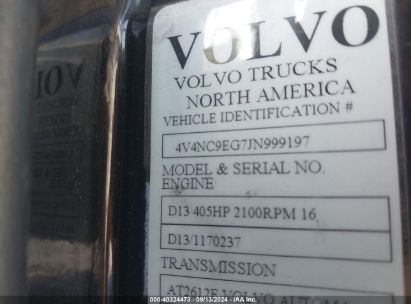 Lot #2992831128 2018 VOLVO VNL