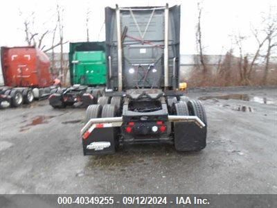 Lot #2992831028 2018 VOLVO VNL