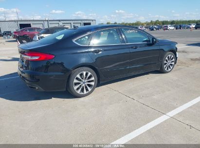 Lot #2992818991 2020 FORD FUSION SE