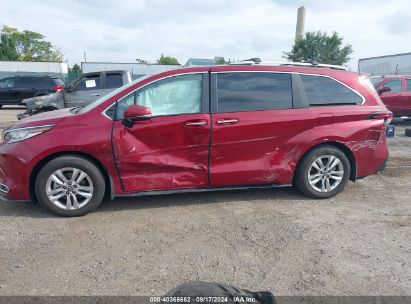 Lot #2992818987 2023 TOYOTA SIENNA LIMITED