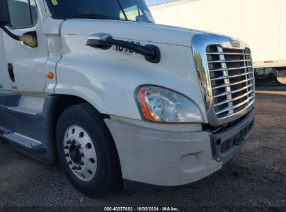 Lot #3037530938 2016 FREIGHTLINER CASCADIA 125