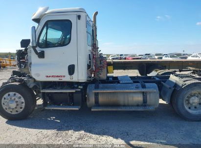 Lot #2992830769 2019 FREIGHTLINER CASCADIA 125