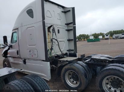 Lot #3037530930 2016 FREIGHTLINER CASCADIA 125