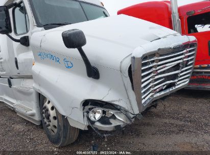 Lot #3037530930 2016 FREIGHTLINER CASCADIA 125