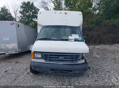 Lot #3037528230 2004 FORD E-350 CUTAWAY STANDARD