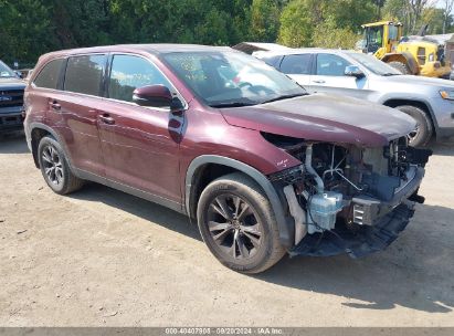 Lot #3045356749 2019 TOYOTA HIGHLANDER LE