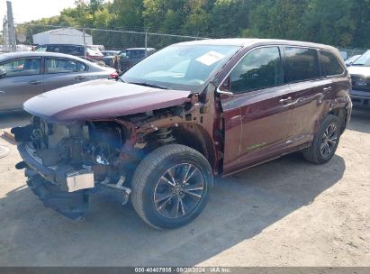 Lot #3045356749 2019 TOYOTA HIGHLANDER LE