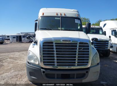 Lot #2992830642 2015 FREIGHTLINER CASCADIA 125