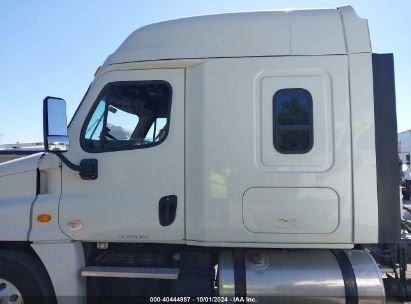 Lot #2992830642 2015 FREIGHTLINER CASCADIA 125