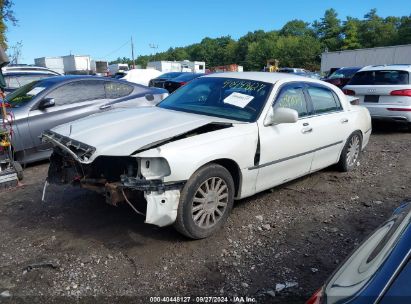 Lot #2997778057 2003 LINCOLN TOWN CAR SIGNATURE