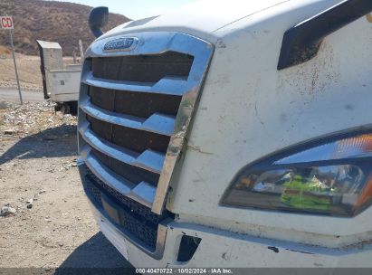 Lot #2992830252 2018 FREIGHTLINER NEW CASCADIA 126