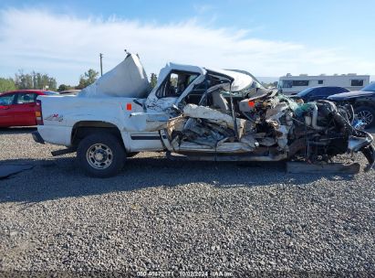 Lot #2992833206 2001 CHEVROLET SILVERADO 2500HD LT