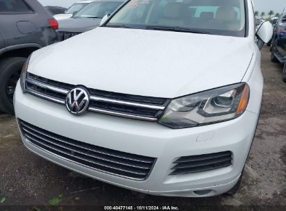 Lot #2992826852 2014 VOLKSWAGEN TOUAREG 3.6L EXECUTIVE