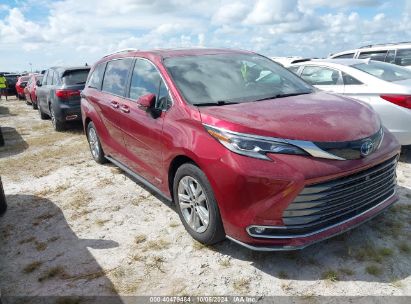 Lot #2992826711 2021 TOYOTA SIENNA PLATINUM