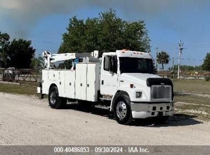 Lot #2992830600 2000 FREIGHTLINER MEDIUM CONVENTIONAL FL70