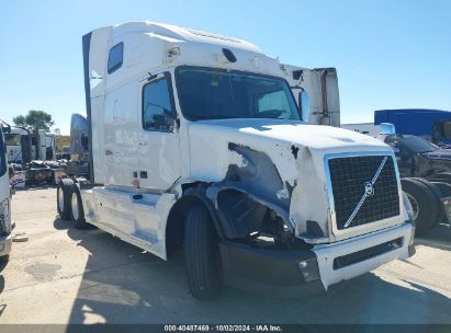 Lot #2992830597 2015 VOLVO VN VNL