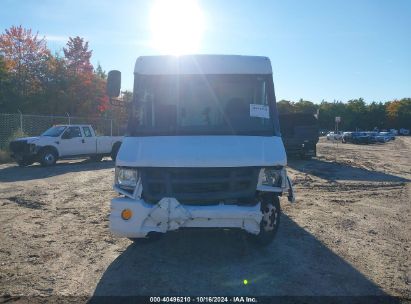 Lot #2992826042 2016 ISUZU NPR